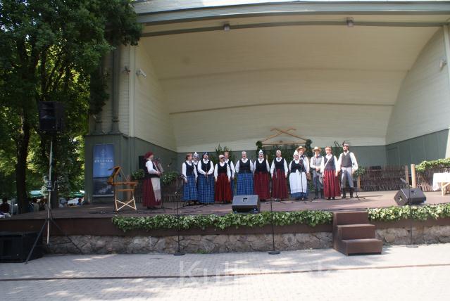 Folkloras kopa ''Putnis'' uz ''Baltica 2012'' centrālās skatuves